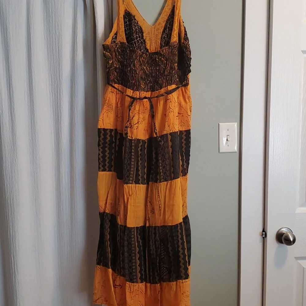 Dress - Picture 3 of 5